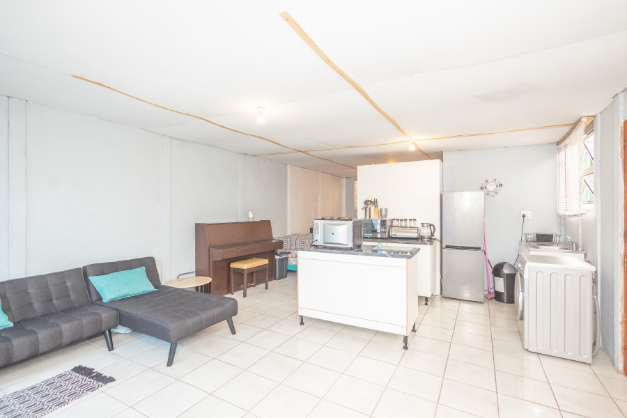 2 Bedroom Property for Sale in Uitsig Western Cape